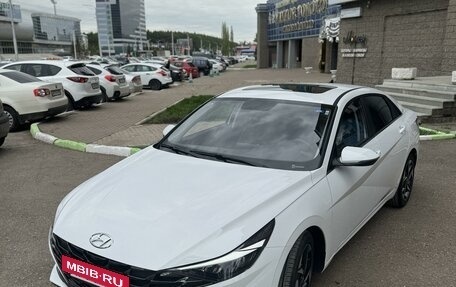 Hyundai Elantra, 2023 год, 2 290 000 рублей, 2 фотография