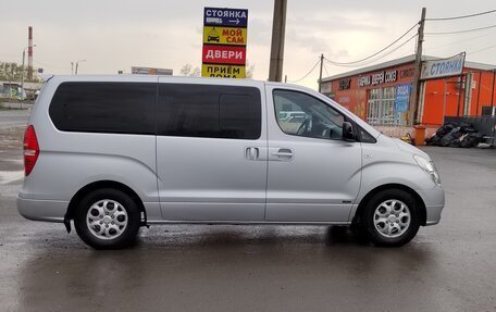 Hyundai Grand Starex Grand Starex I рестайлинг 2, 2008 год, 1 350 000 рублей, 3 фотография