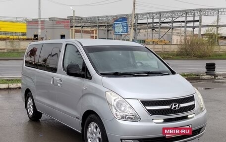 Hyundai Grand Starex Grand Starex I рестайлинг 2, 2008 год, 1 350 000 рублей, 2 фотография