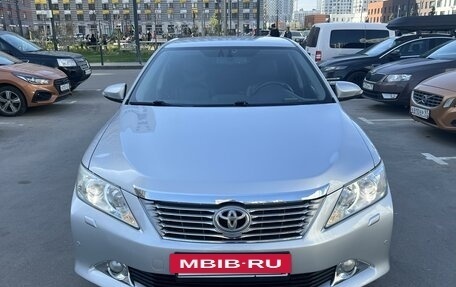 Toyota Camry, 2012 год, 2 010 000 рублей, 2 фотография