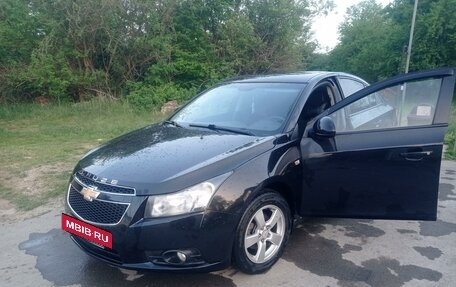 Chevrolet Cruze II, 2011 год, 900 000 рублей, 3 фотография