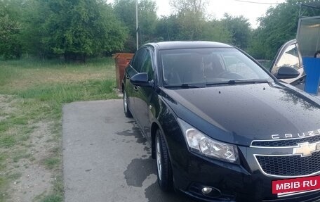 Chevrolet Cruze II, 2011 год, 900 000 рублей, 2 фотография