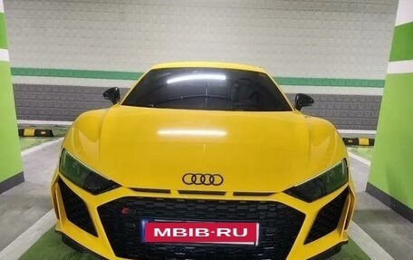 Audi R8, 2021 год, 18 000 000 рублей, 2 фотография