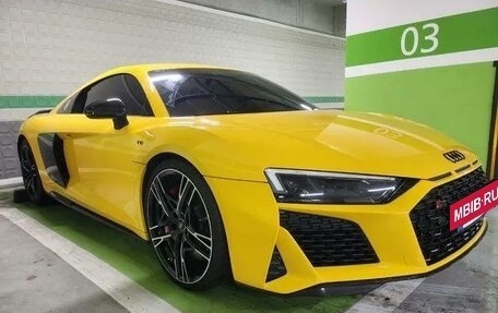 Audi R8, 2021 год, 18 000 000 рублей, 3 фотография