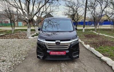 Honda Stepwgn IV, 2018 год, 3 350 000 рублей, 1 фотография