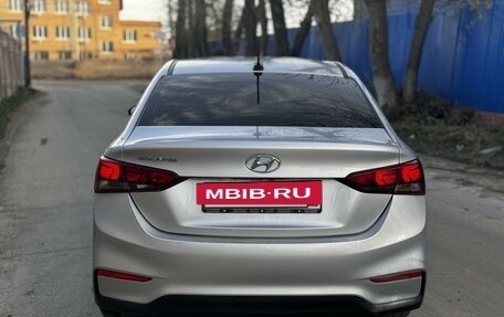 Hyundai Solaris II рестайлинг, 2017 год, 920 000 рублей, 4 фотография