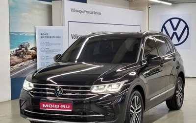 Volkswagen Tiguan II, 2023 год, 4 400 000 рублей, 1 фотография