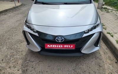 Toyota Prius IV XW50, 2018 год, 2 590 000 рублей, 1 фотография
