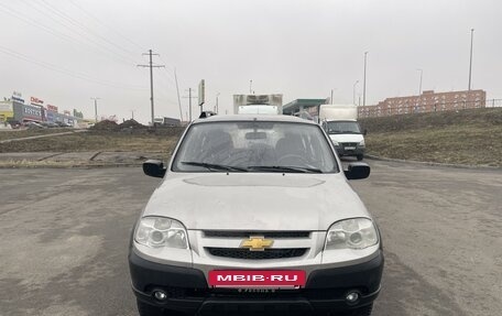 Chevrolet Niva I рестайлинг, 2009 год, 439 000 рублей, 2 фотография