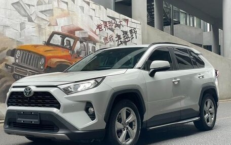 Toyota RAV4, 2021 год, 3 200 999 рублей, 3 фотография