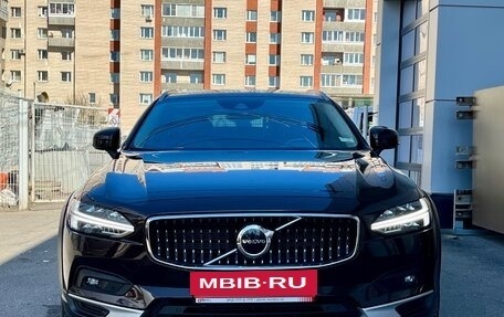 Volvo V90 Cross Country I рестайлинг, 2021 год, 5 199 000 рублей, 2 фотография