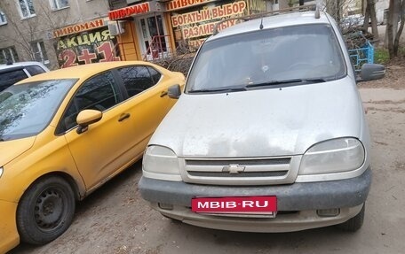 Chevrolet Niva I рестайлинг, 2004 год, 280 000 рублей, 2 фотография