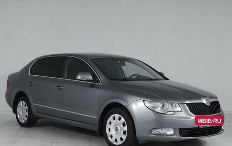 Skoda Superb III рестайлинг, 2011 год, 933 000 рублей, 3 фотография