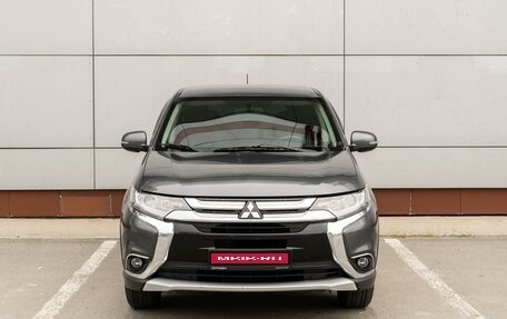 Mitsubishi Outlander III рестайлинг 3, 2015 год, 1 935 000 рублей, 3 фотография