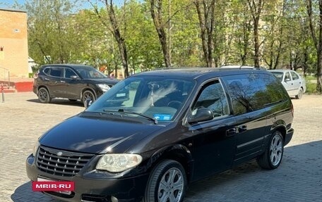 Chrysler Voyager IV, 2004 год, 990 000 рублей, 3 фотография