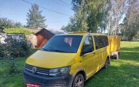 Volkswagen Transporter T6 рестайлинг, 2016 год, 1 650 000 рублей, 2 фотография