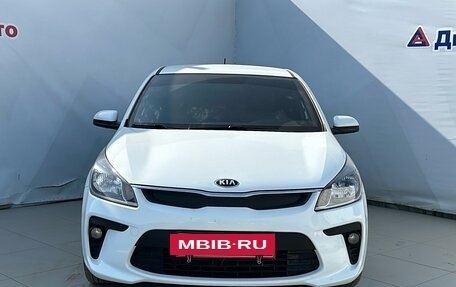 KIA Rio IV, 2018 год, 1 630 000 рублей, 2 фотография