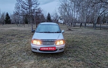 Toyota Ipsum II, 1999 год, 680 000 рублей, 2 фотография
