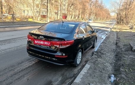 KIA Rio III рестайлинг, 2016 год, 990 000 рублей, 2 фотография