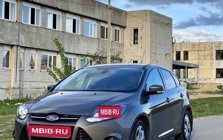 Ford Focus III, 2012 год, 990 000 рублей, 2 фотография