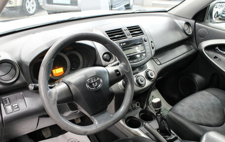 Toyota RAV4, 2011 год, 1 529 000 рублей, 2 фотография