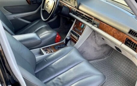 Mercedes-Benz S-Класс, 1984 год, 2 500 000 рублей, 4 фотография