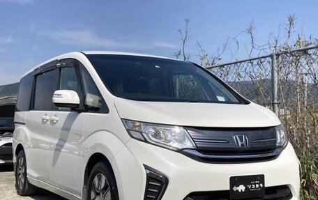 Honda Stepwgn IV, 2015 год, 1 780 000 рублей, 2 фотография