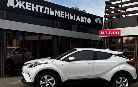 Toyota C-HR I рестайлинг, 2019 год, 2 350 000 рублей, 4 фотография