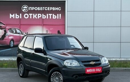 Chevrolet Niva I рестайлинг, 2011 год, 560 000 рублей, 3 фотография