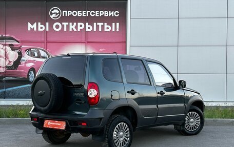 Chevrolet Niva I рестайлинг, 2011 год, 560 000 рублей, 5 фотография