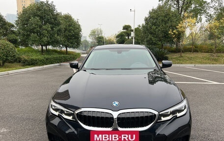 BMW 3 серия, 2021 год, 2 330 000 рублей, 2 фотография