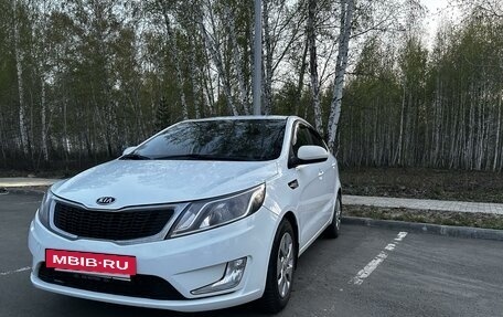 KIA Rio III рестайлинг, 2012 год, 860 000 рублей, 2 фотография