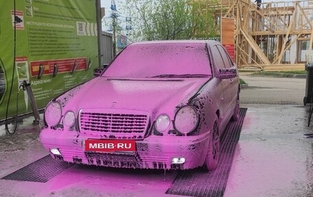 Mercedes-Benz E-Класс, 1996 год, 600 000 рублей, 4 фотография