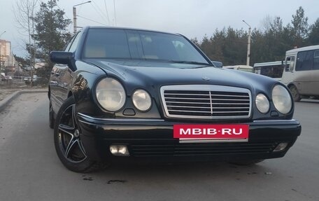 Mercedes-Benz E-Класс, 1996 год, 600 000 рублей, 6 фотография