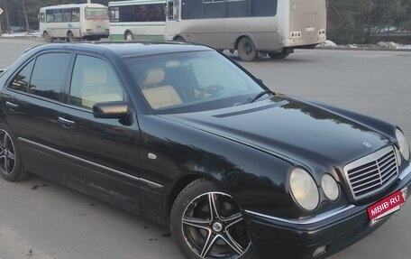 Mercedes-Benz E-Класс, 1996 год, 600 000 рублей, 8 фотография