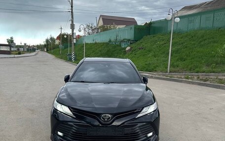 Toyota Camry, 2020 год, 3 460 000 рублей, 2 фотография