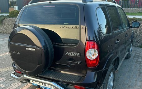 Chevrolet Niva I рестайлинг, 2015 год, 1 150 000 рублей, 2 фотография