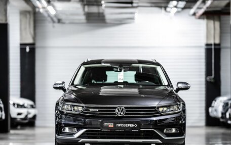 Volkswagen Passat B8 рестайлинг, 2018 год, 2 625 000 рублей, 6 фотография