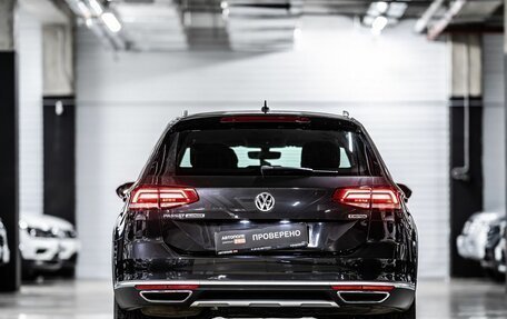 Volkswagen Passat B8 рестайлинг, 2018 год, 2 625 000 рублей, 7 фотография