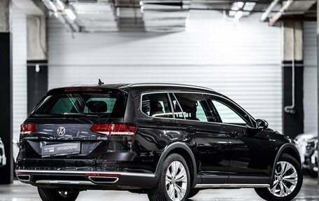 Volkswagen Passat B8 рестайлинг, 2018 год, 2 625 000 рублей, 4 фотография