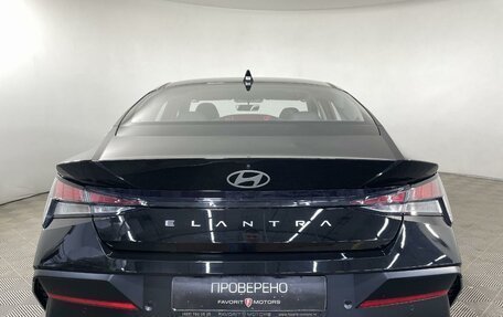 Hyundai Elantra, 2023 год, 2 400 000 рублей, 3 фотография