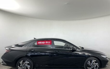 Hyundai Elantra, 2023 год, 2 400 000 рублей, 4 фотография