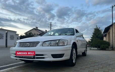 Toyota Camry, 2000 год, 490 000 рублей, 3 фотография