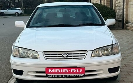 Toyota Camry, 2000 год, 490 000 рублей, 2 фотография