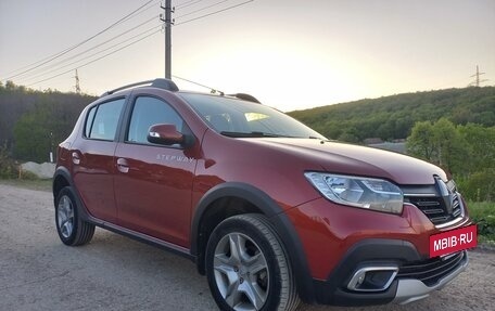 Renault Sandero II рестайлинг, 2019 год, 1 445 000 рублей, 3 фотография