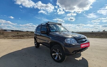 Chevrolet Niva I рестайлинг, 2011 год, 835 000 рублей, 4 фотография