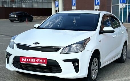 KIA Rio IV, 2018 год, 999 999 рублей, 4 фотография