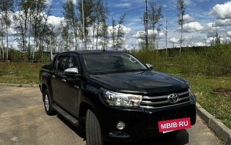 Toyota Hilux VIII, 2017 год, 3 550 000 рублей, 4 фотография