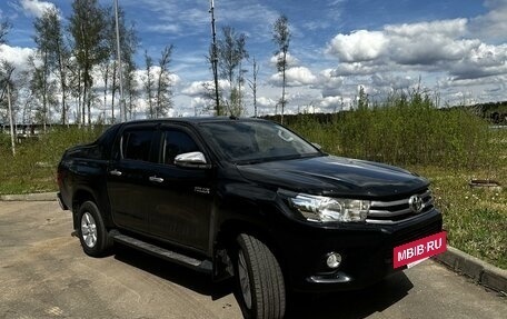 Toyota Hilux VIII, 2017 год, 3 550 000 рублей, 5 фотография
