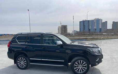 Toyota Land Cruiser Prado 150 рестайлинг 2, 2019 год, 5 000 000 рублей, 4 фотография